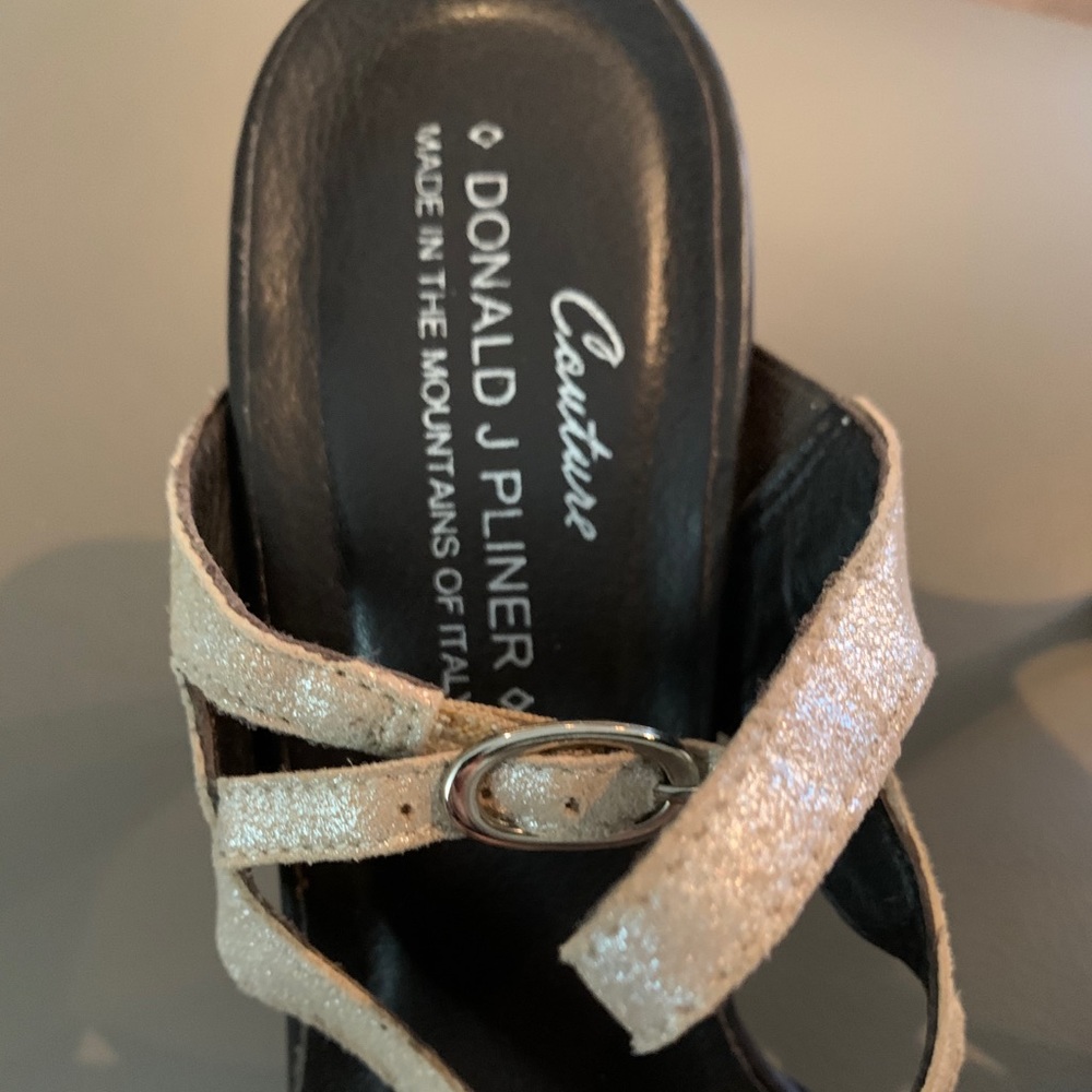 Donald J Pliner Sandals - Picture 5 of 12